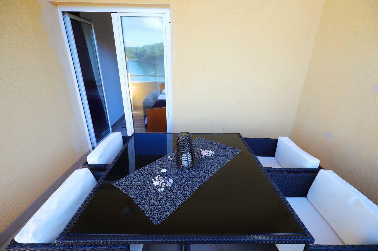 Apartments Savar - Ilo Brbinj Kültér fotó