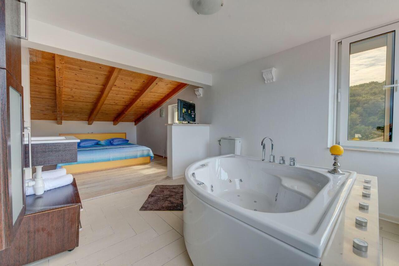 Apartments Savar - Ilo Brbinj Kültér fotó